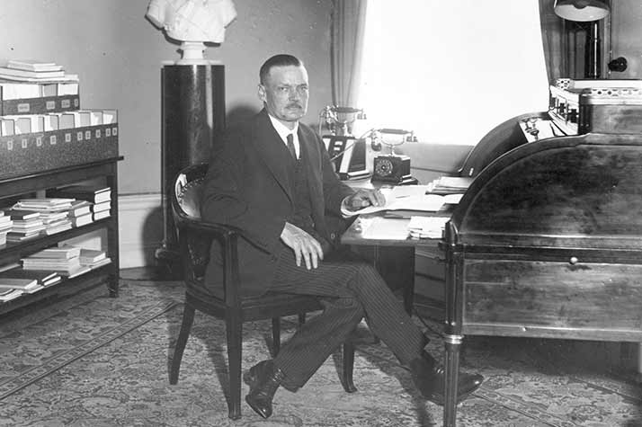 Felix Hamrin at a desk in an office room.