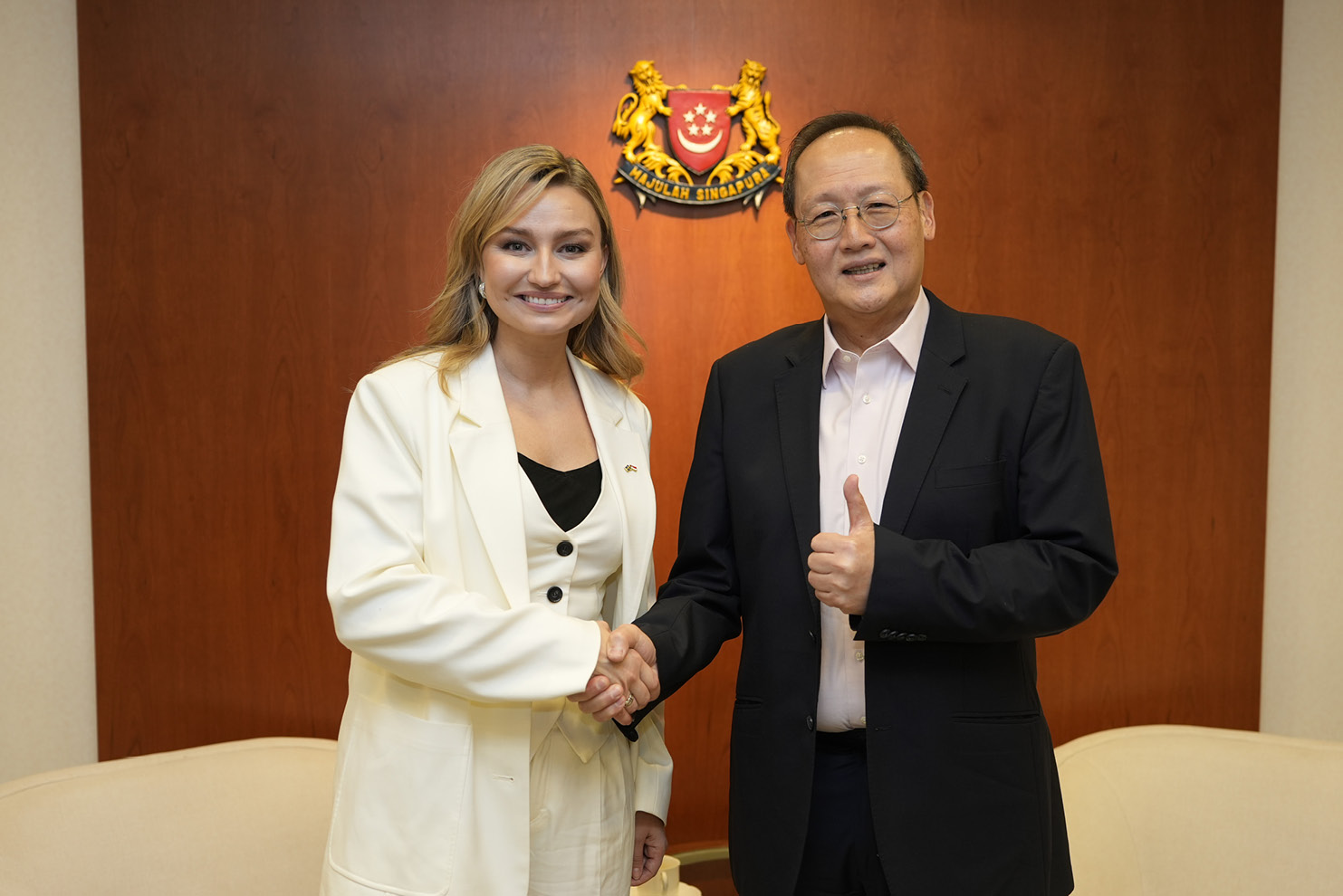 Minister for Energy, Business and Industry Ebba Busch and Singapore’s Minister of Energy Tan See Leng.