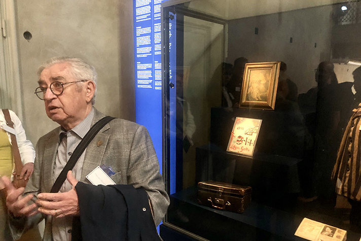 Holocaust survivor Tobias Rawet.