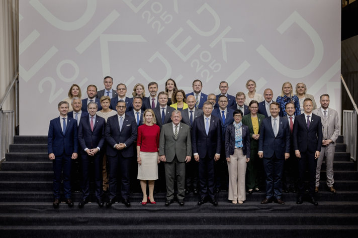 Family photo of participants at the informal EU foreign ministers.meeting